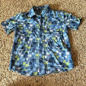 Love this summer fun Hawaiian shirt boys 6/7